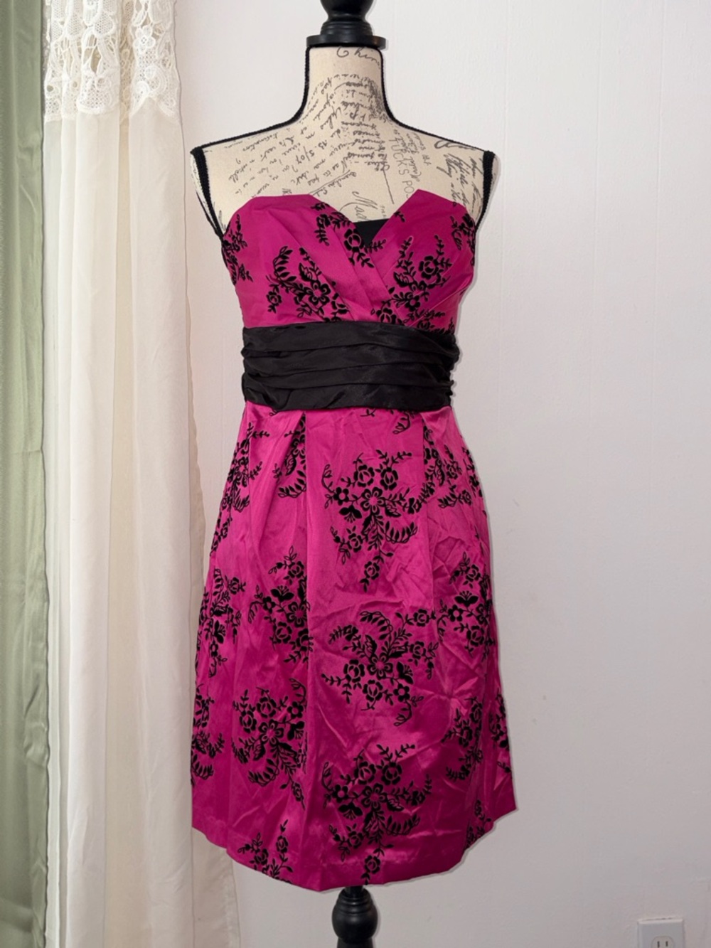 Trixxi Strapless Hot Pink Dress with Black Floral‎ Print Size 9 Cocktail Party